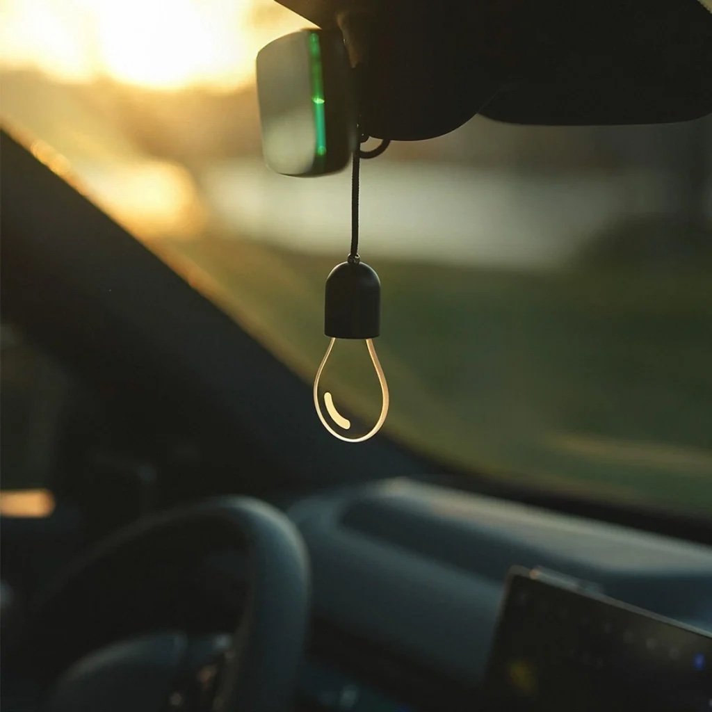 ROADCRAFT Car Charm Premium Ambient Hanging Light for Cozy Vibes - Image 3